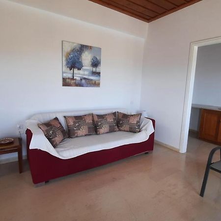 Апартаменты Mosxonas House Aegina Экстерьер фото